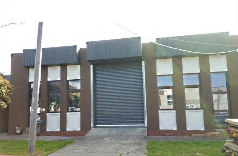 Click to view all images 29 Taunton Drive Cheltenham VIC 3192 - Image 1