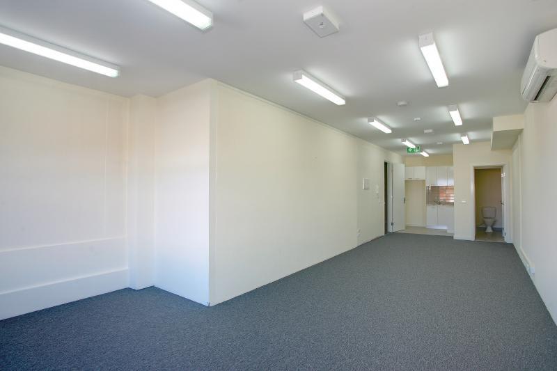 Click to view all images 1/763 Centre Road Bentleigh East VIC 3165 - Image 2