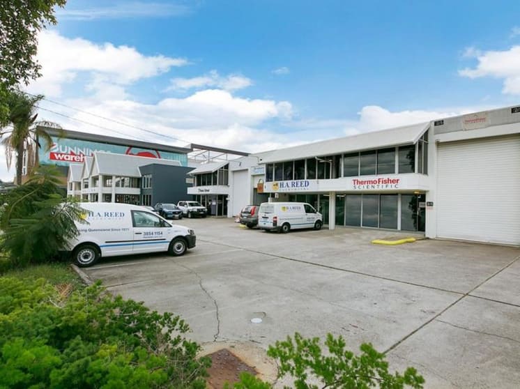 Click to view all images 5 Ross Street Newstead QLD 4006 - Image 1