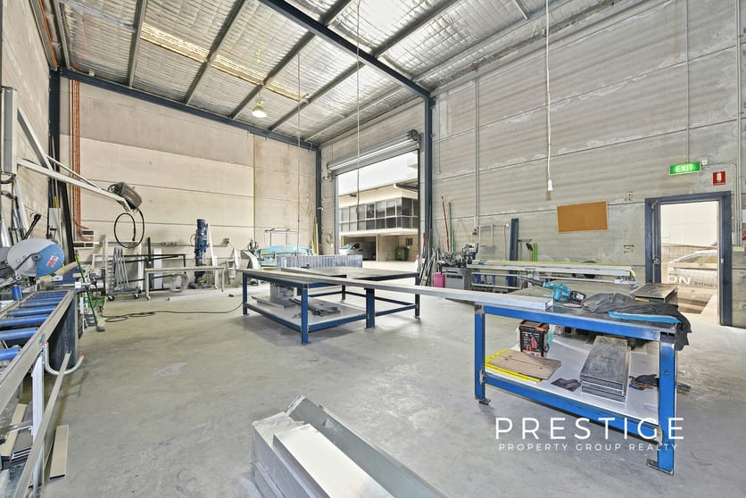 8/13-15 Wollongong Road Arncliffe NSW 2205 - Image 2