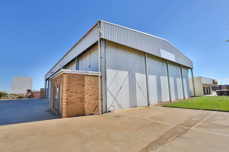 Click to view all images 353 Benetook Avenue Mildura VIC 3500 - Image 1