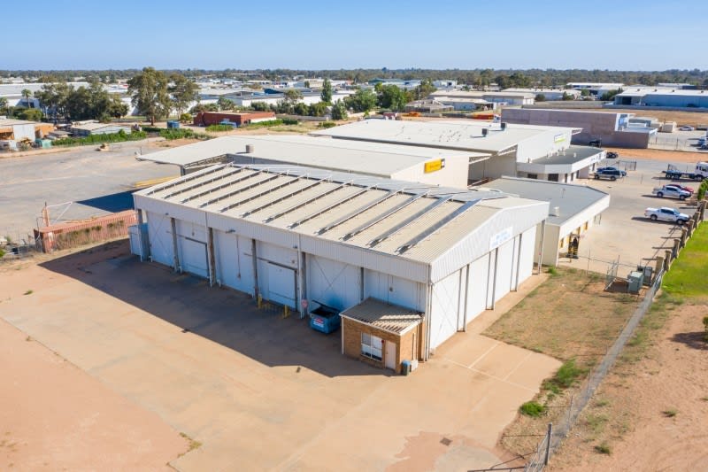 Click to view all images 353 Benetook Avenue Mildura VIC 3500 - Image 3