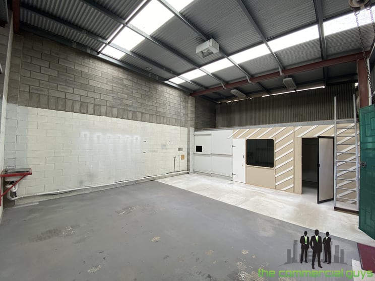 Click to view all images 2B/29 Brewer St Clontarf QLD 4019 - Image 3