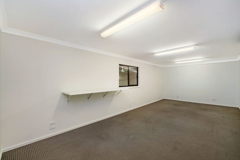 Click to view all images 49 Pendlebury Road Cardiff NSW 2285 - Image 3