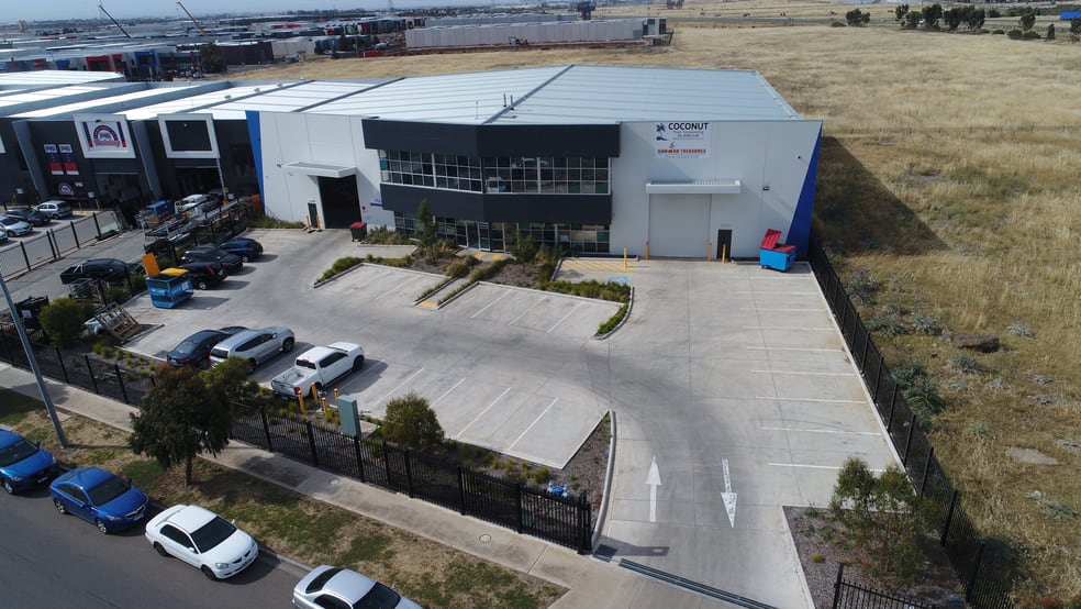 Click to view all images 1/20-22 Eucumbene Drive Ravenhall VIC 3023 - Image 3