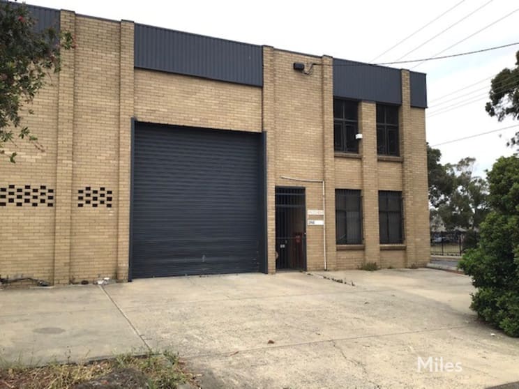 Click to view all images 2 Reserve Street Preston VIC 3072 - Image 1