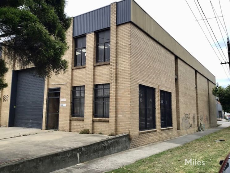 Click to view all images 2 Reserve Street Preston VIC 3072 - Image 2
