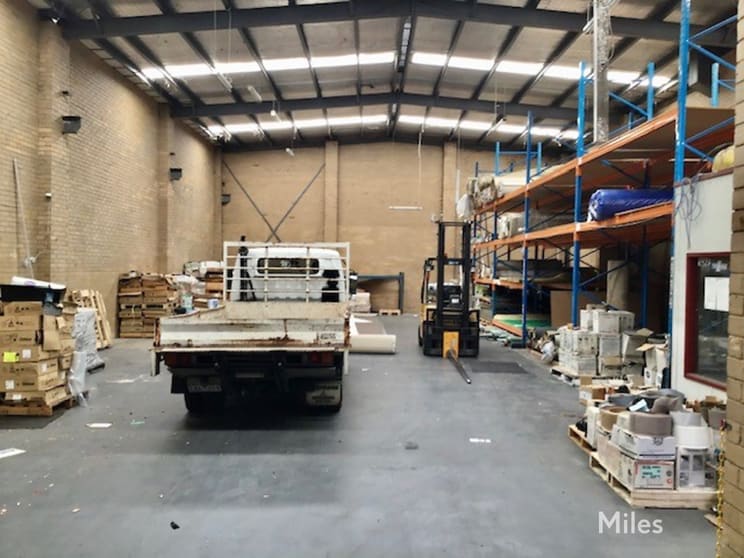 Click to view all images 2 Reserve Street Preston VIC 3072 - Image 3