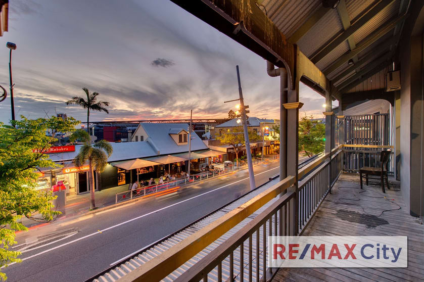Click to view all images 25 Caxton Street Petrie Terrace QLD 4000 - Image 2