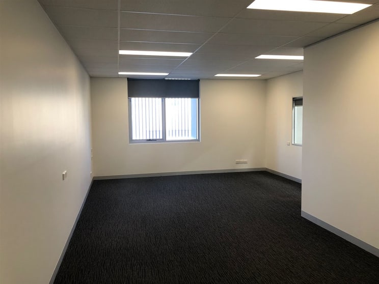 Click to view all images 8/82 Gateway Boulevard Epping VIC 3076 - Image 2