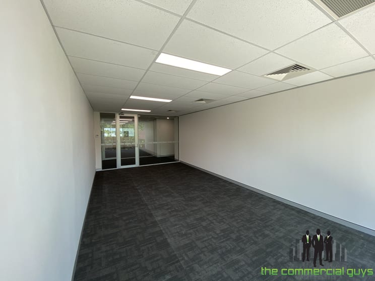 Click to view all images 3/5-7 Discovery Dr North Lakes QLD 4509 - Image 3
