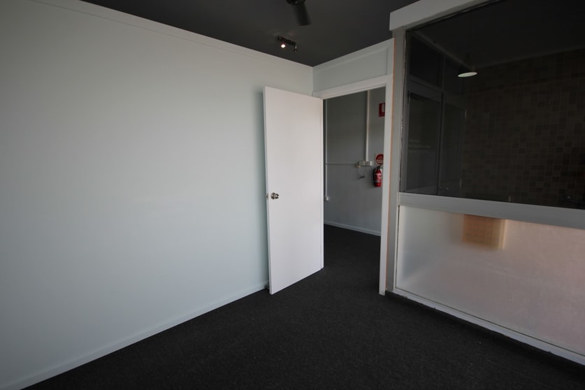 Click to view all images 1/19 Tavern Street Kirwan QLD 4817 - Image 3