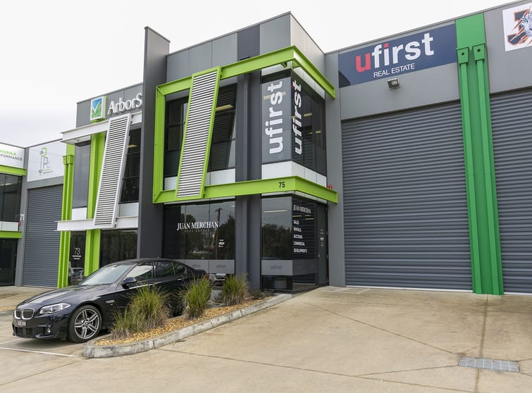Click to view all images 75 Watt Road Mornington VIC 3931 - Image 1