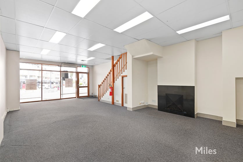 Click to view all images 143 Lower Plenty Road Rosanna VIC 3084 - Image 2