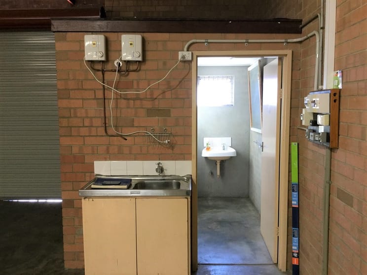 Click to view all images 6/9 Milford Street East Victoria Park WA 6101 - Image 3