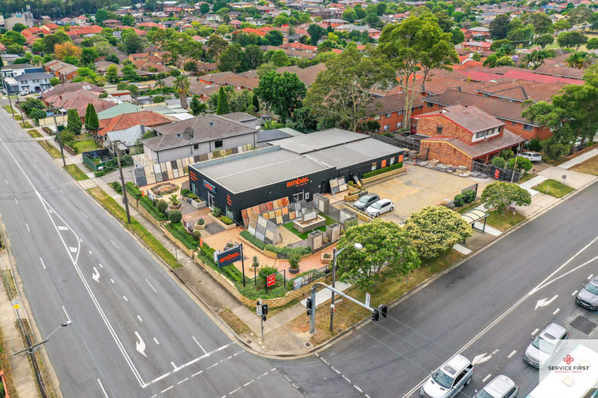 Click to view all images 121 Stoney Creek Road Beverly Hills NSW 2209 - Image 2