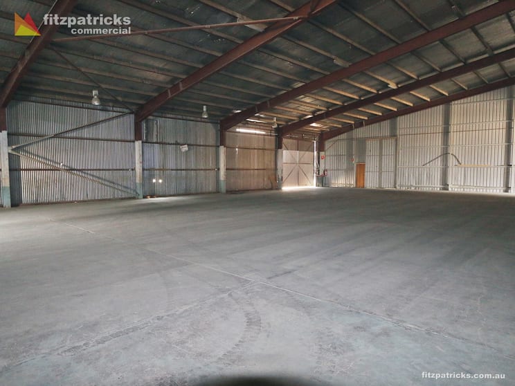 Click to view all images Rear 14 Dobney Avenue Wagga Wagga NSW 2650 - Image 2