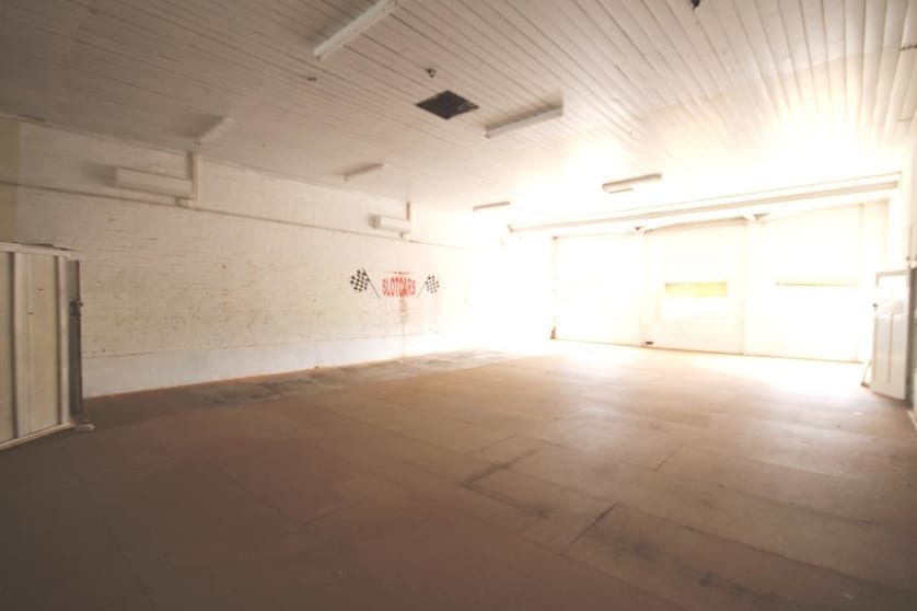 21 Suite 8 WILLIAM STREET Rockhampton City QLD 4700 - Image 2