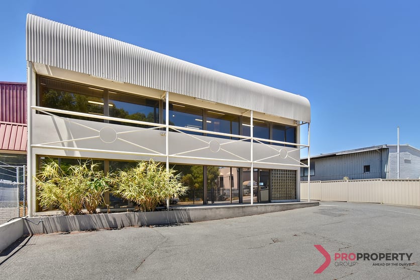 Click to view all images 19 Robinson Avenue Belmont WA 6104 - Image 1