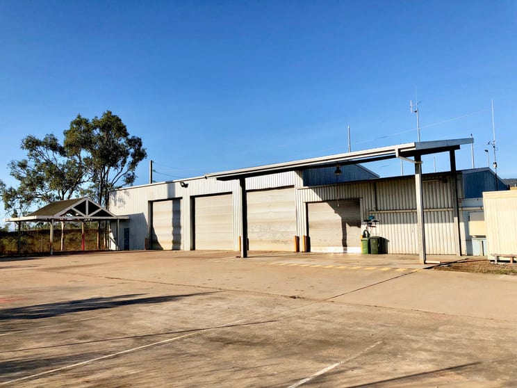 Click to view all images 125 Allambie Lane Rasmussen QLD 4815 - Image 2