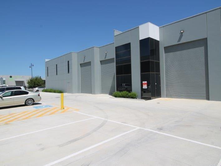 Click to view all images Unit 3/14 Southeast Boulevard Pakenham VIC 3810 - Image 1