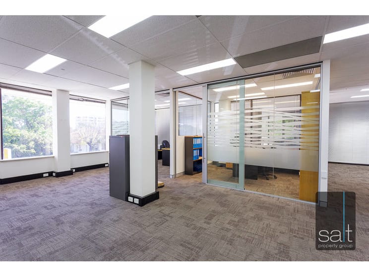 Click to view all images 7/100 Mill Point Road South Perth WA 6151 - Image 3