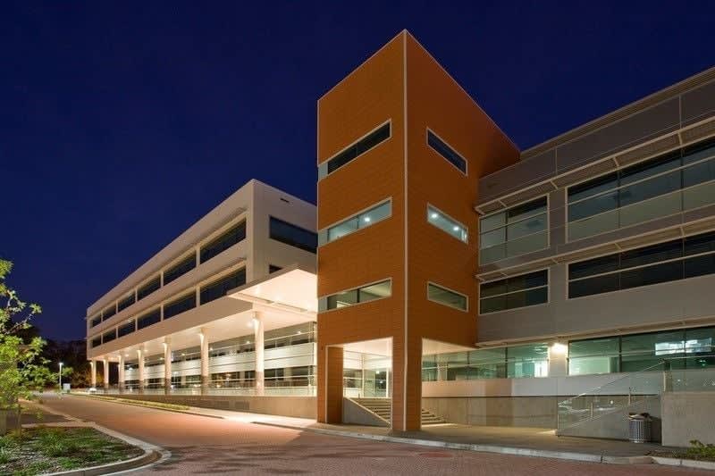 Click to view all images Equinox Building 3 70 Kent Street Deakin ACT 2600 - Image 1