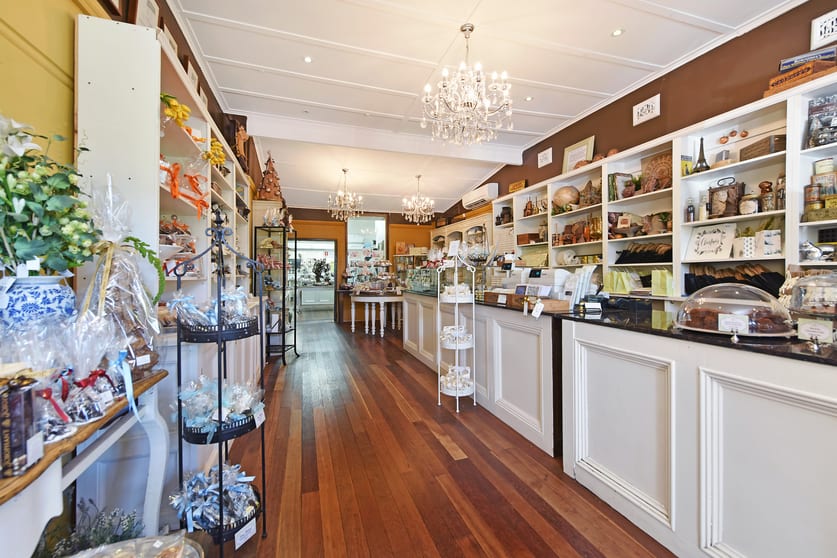 Click to view all images 132 Leura Mall Leura NSW 2780 - Image 2