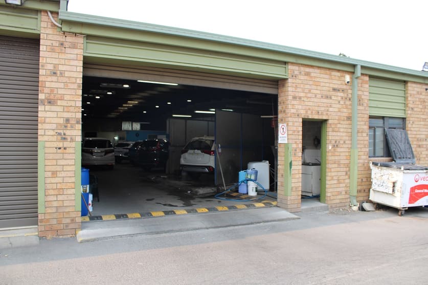 Click to view all images 18/20 - 28 Kareena Rd Miranda NSW 2228 - Image 1