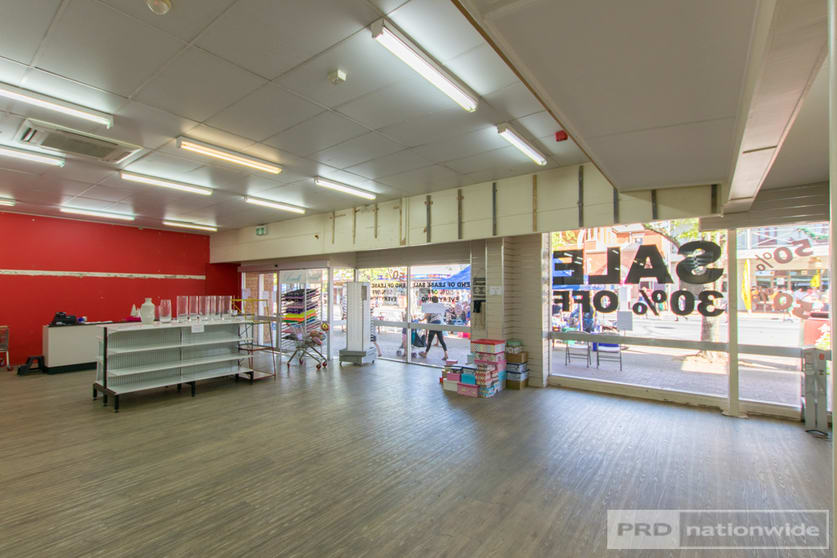 Click to view all images Shop 1, 81-85 Wynyard Street Tumut NSW 2720 - Image 1