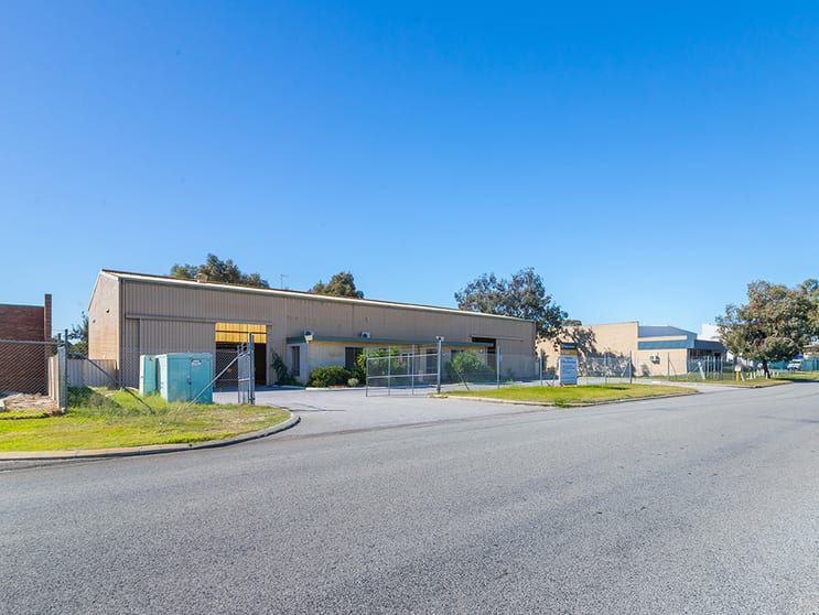 Click to view all images 9 Aitken Way Kewdale WA 6105 - Image 2