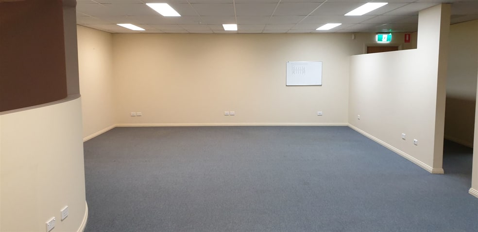 Click to view all images Office 8/2 Trotters Lane Prospect TAS 7250 - Image 2