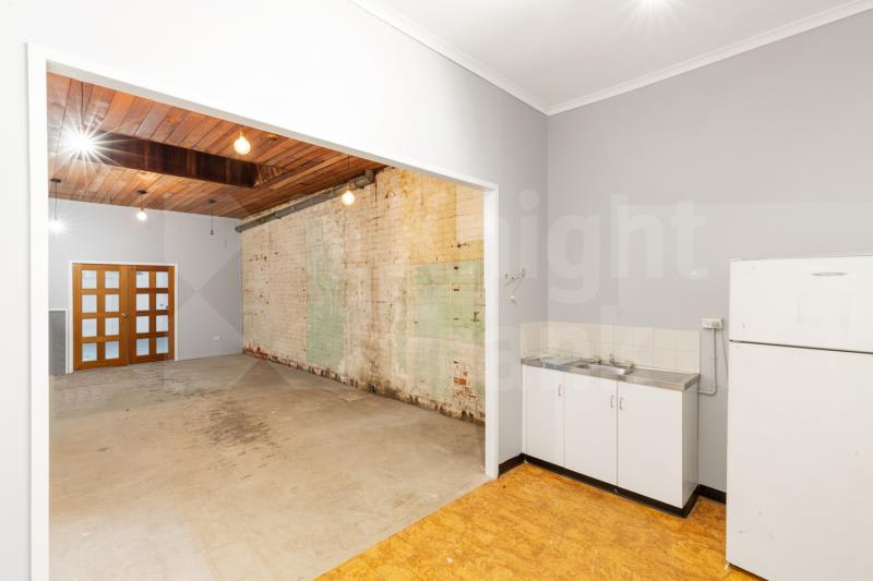 Click to view all images 124 East Street Rockhampton City QLD 4700 - Image 3