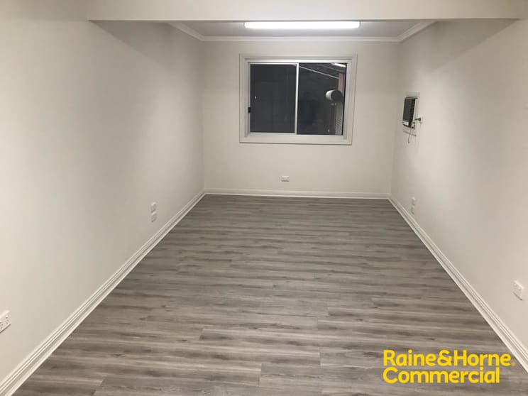 Click to view all images 377 Edward Street Wagga Wagga NSW 2650 - Image 3