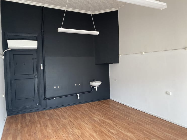 Click to view all images 56 Mitchell Street Bendigo VIC 3550 - Image 3
