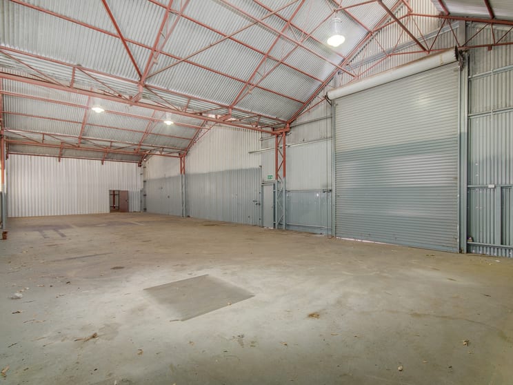 21 Cox Street Pinjarra WA 6208 - Image 2