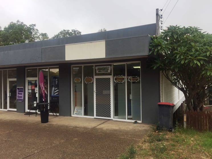 Click to view all images 3/2 Lake Avenue Cardiff South NSW 2285 - Image 2