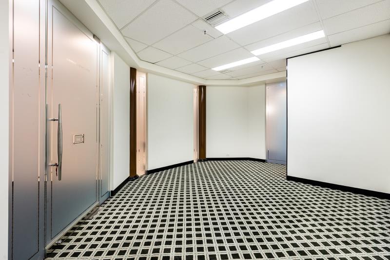 Click to view all images Suite 213/1 Queens Road Melbourne VIC 3004 - Image 3