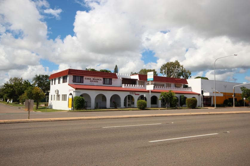 Click to view all images 1, 164-166 Charters Towers Road Hermit Park QLD 4812 - Image 1