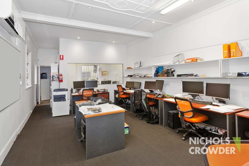 Click to view all images 460 Neerim Road Murrumbeena VIC 3163 - Image 2