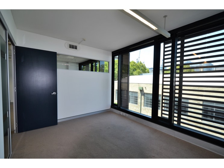 Click to view all images 3.17/55 Miller Street Pyrmont NSW 2009 - Image 2