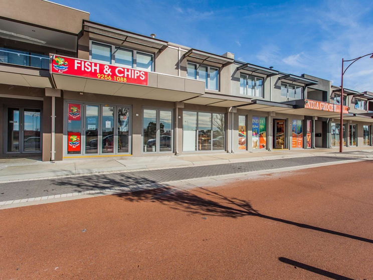 Click to view all images 1/152 Canna Drive Canning Vale WA 6155 - Image 2