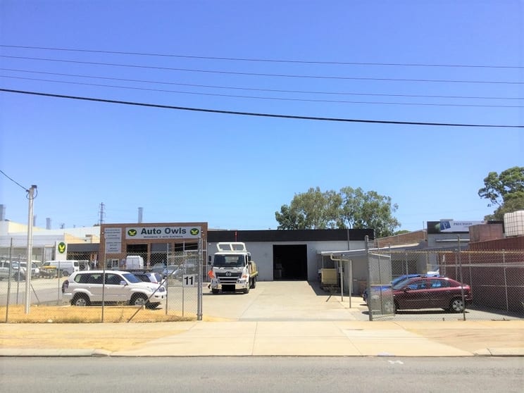 Click to view all images 11 Sevenoaks Street Bentley WA 6102 - Image 1