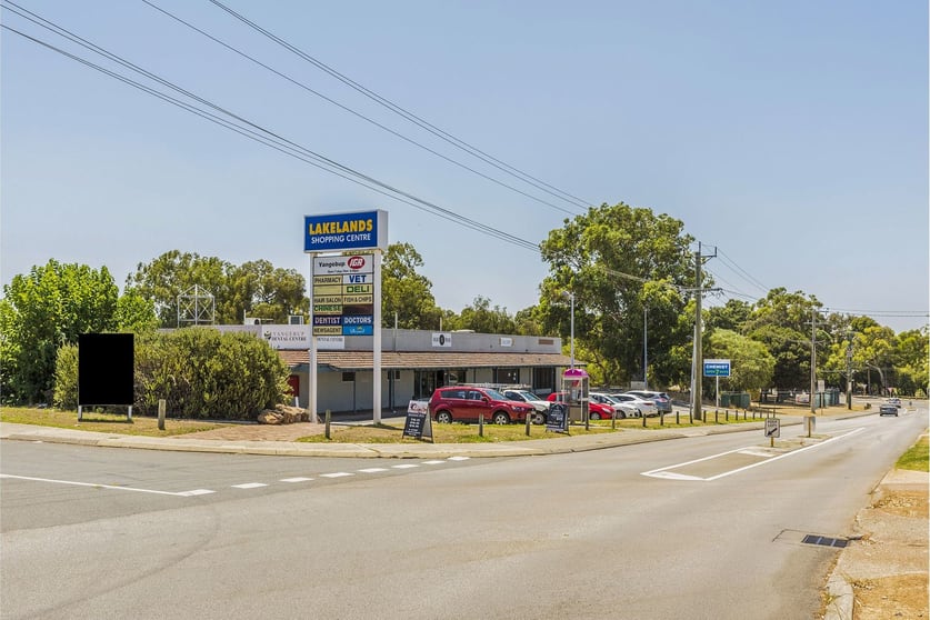 Click to view all images 5 & 21/31 Moorhen Drive Yangebup WA 6164 - Image 1