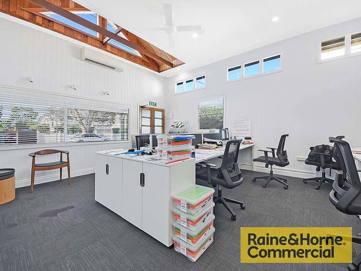 Click to view all images 56 Lodge Road Wooloowin QLD 4030 - Image 2