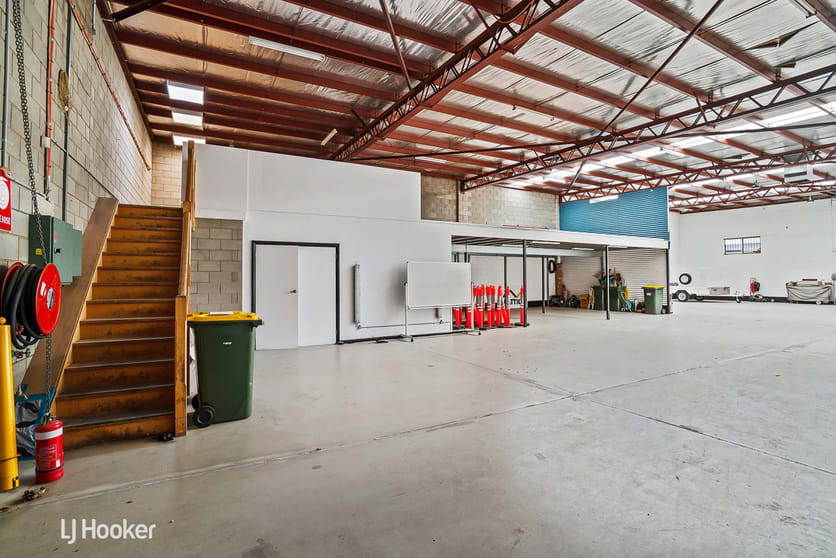 Click to view all images 76 Hughes Street Mile End SA 5031 - Image 3