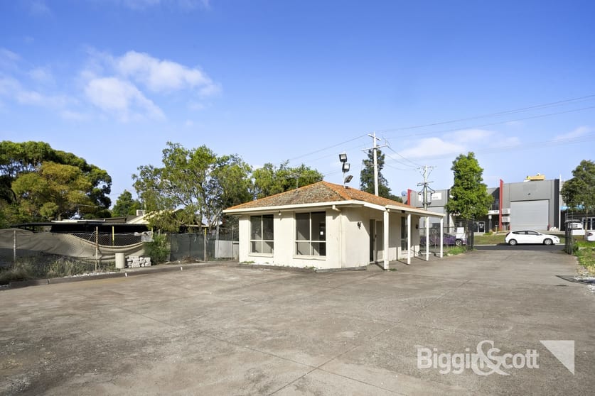 4 Wallace Ave Point Cook VIC 3030 - Image 2