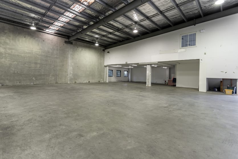 Click to view all images 12 - UNDER OFFER/10 Chilvers Road Thornleigh NSW 2120 - Image 3