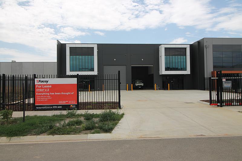 10 (Lot 13) - W2/7-11 Silvretta Court Clyde North VIC 3978 - Image 1
