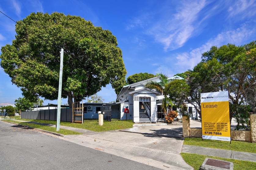 Click to view all images 69 Queens Road Hermit Park QLD 4812 - Image 1